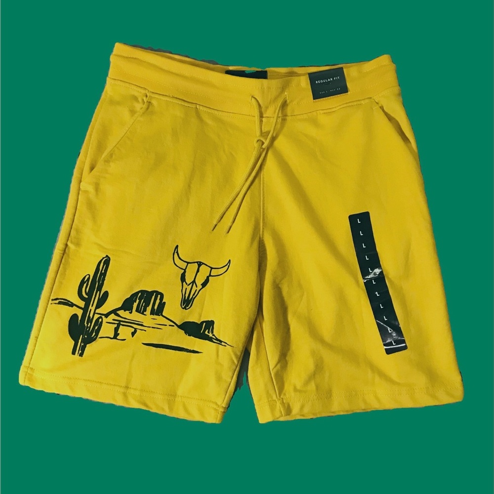 Custom shorts “desert life”